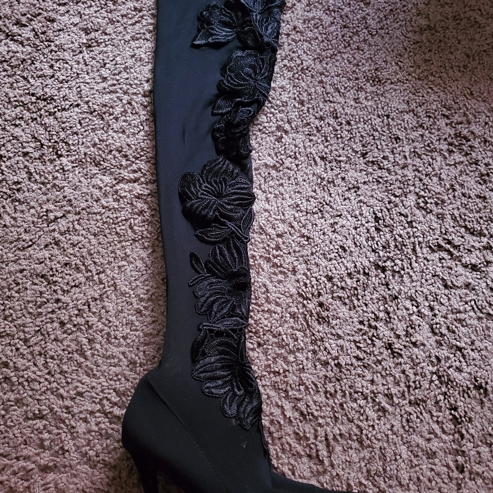 Heels - Picture 4 of 5